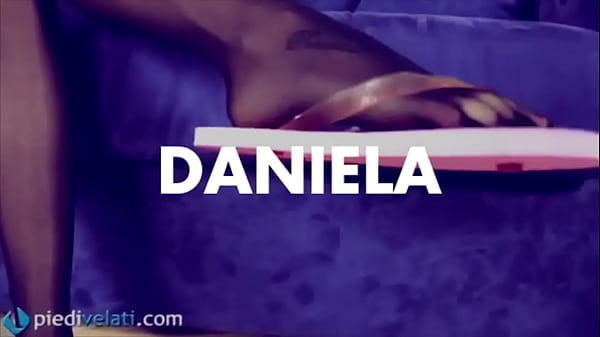 Daniela shows us how sexy can be a pair of flip flops worn with this special 5 toes pantyhose