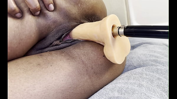 ebony machine toy squirting, machine went crazy on me lol!!
