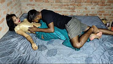 Newlywed Desi woman gets her pussy fucked by her neighbor.